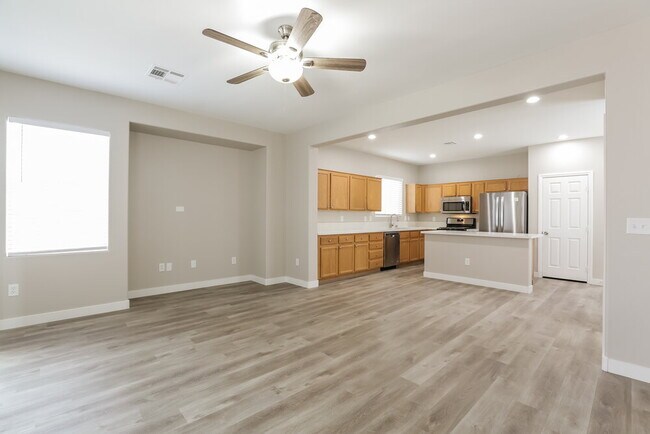 Foto del edificio - 7881 Harp Tree St