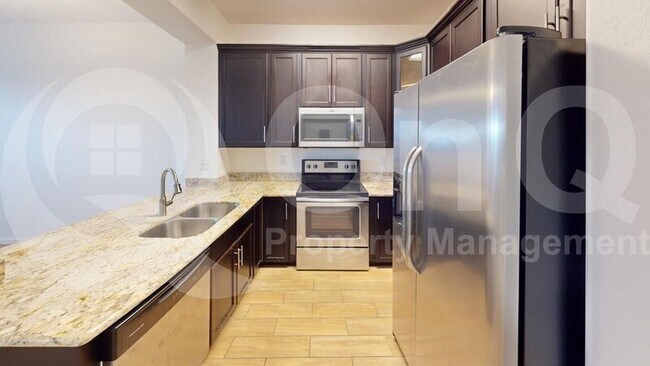 Building Photo - 7323 E Belleview St