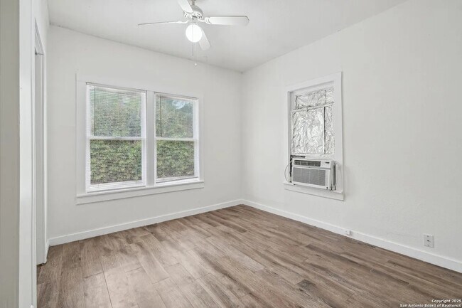 Foto del edificio - 1331 Avant Ave