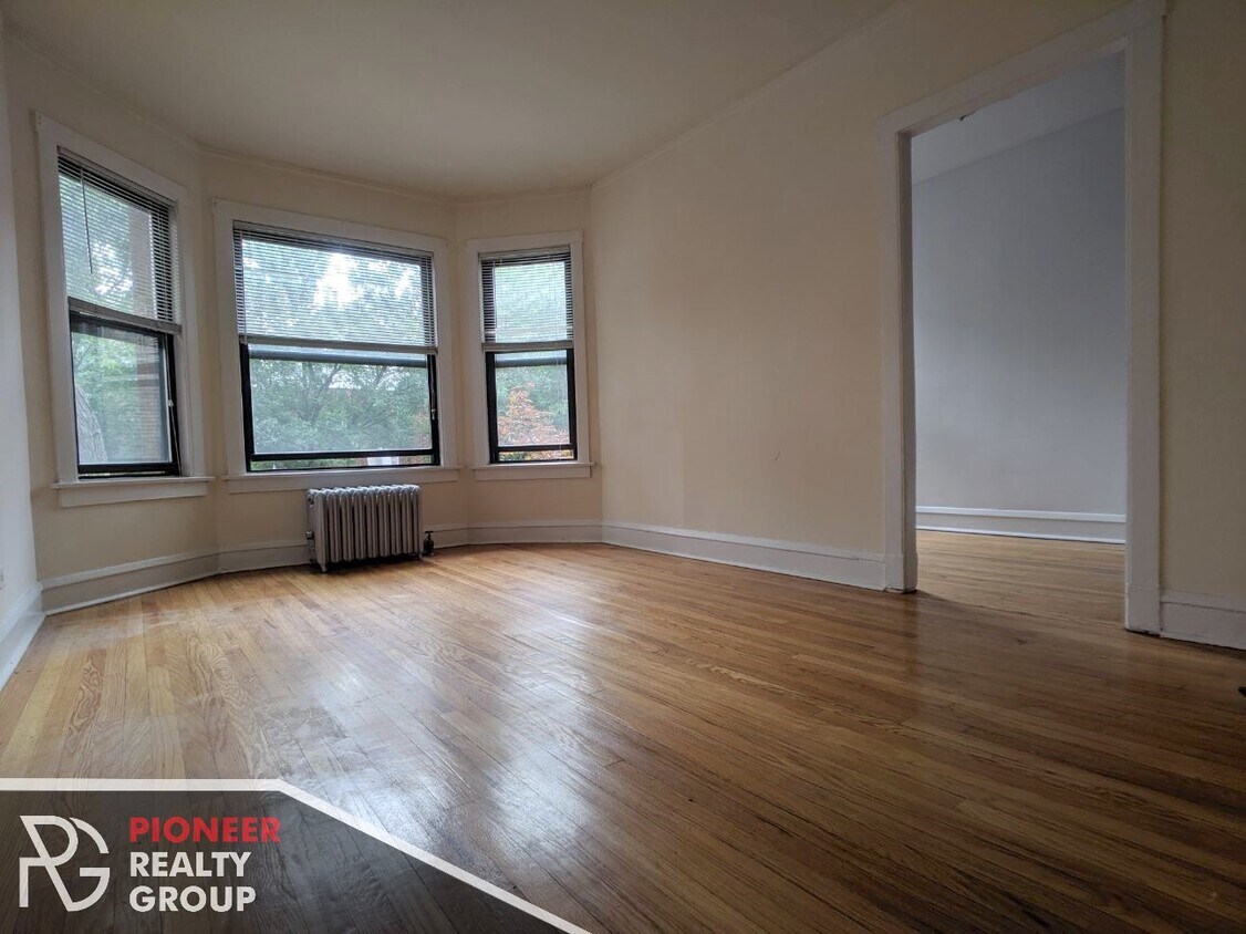 Primary Photo - 2653 N Spaulding Ave