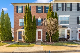 Building Photo - 618 Cawley Dr