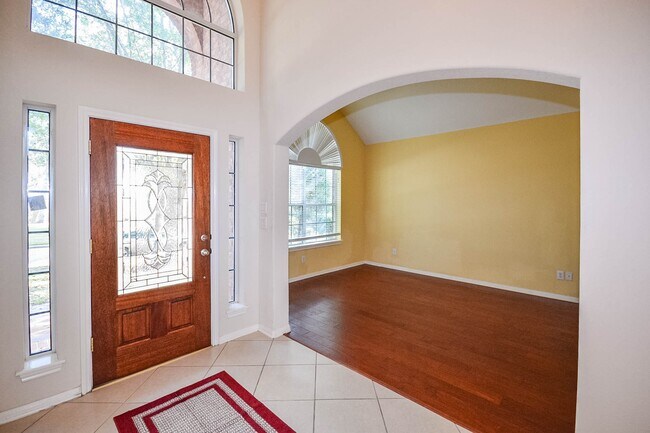 Foto del edificio - 3211 Chapel Creek Way