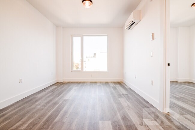 Foto del edificio - 3321 Glenwood Rd