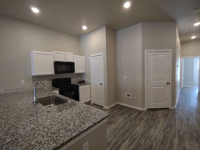 Building Photo - 2120 N Avenue J