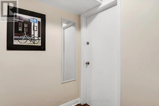 Building Photo - 309 Parkdale Ave