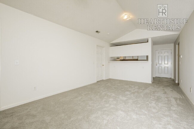 Foto del edificio - 330 Brownlea Dr