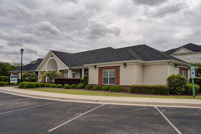 Building Photo - 2820 Bloomfield Ln