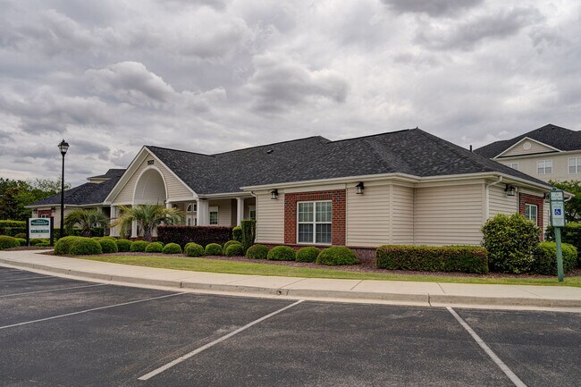 Foto del edificio - 2820 Bloomfield Ln