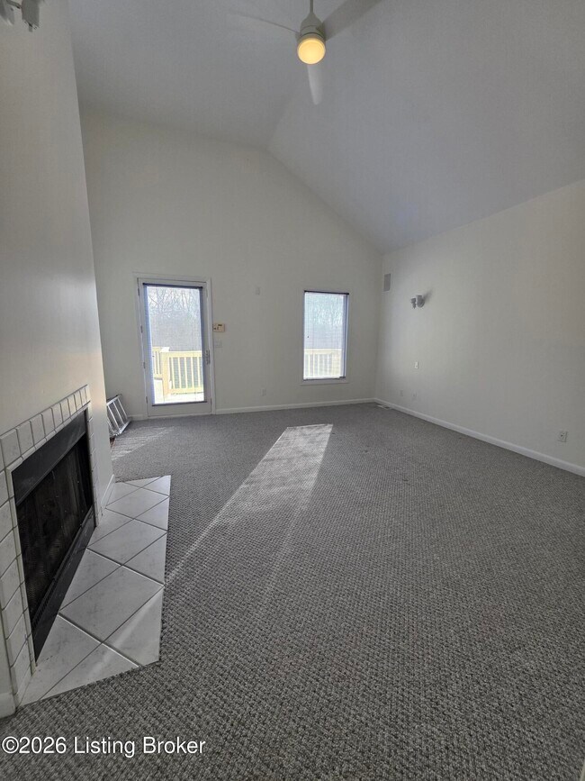 Foto del edificio - 2728 Taylorsville Rd