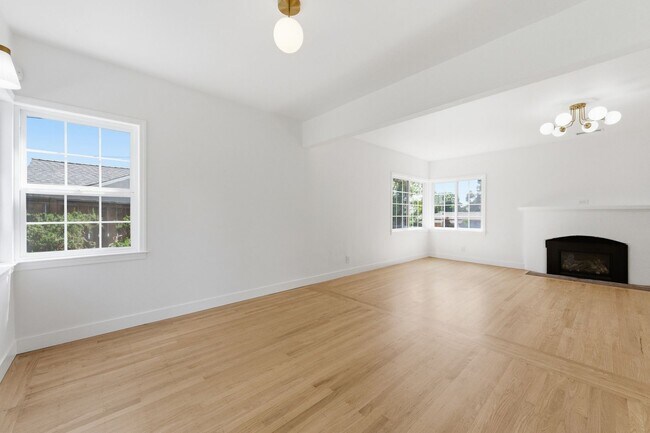 Foto del edificio - Charming 2 bed, 1.5 bath Alta Heights Home