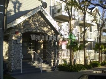 Primary Photo - 1025 E 2nd St
