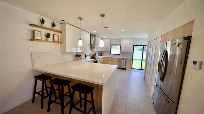 Foto del edificio - Northeast 27th Avenue, Pompano Beach, FL 33062 - 3 BR 3 BA single-family home