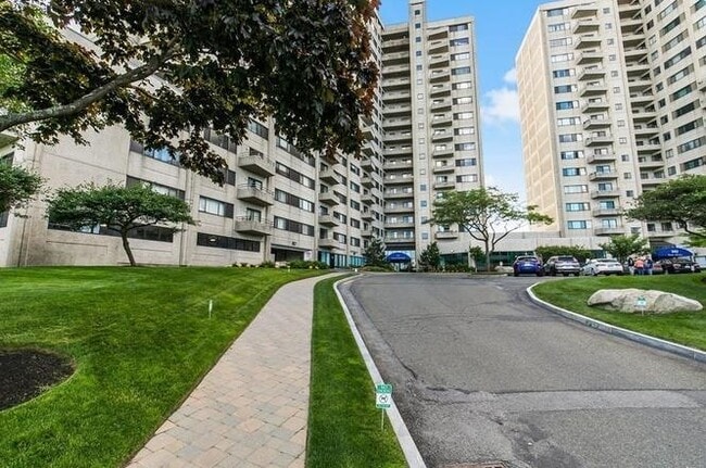 Foto del edificio - 376 Ocean Ave