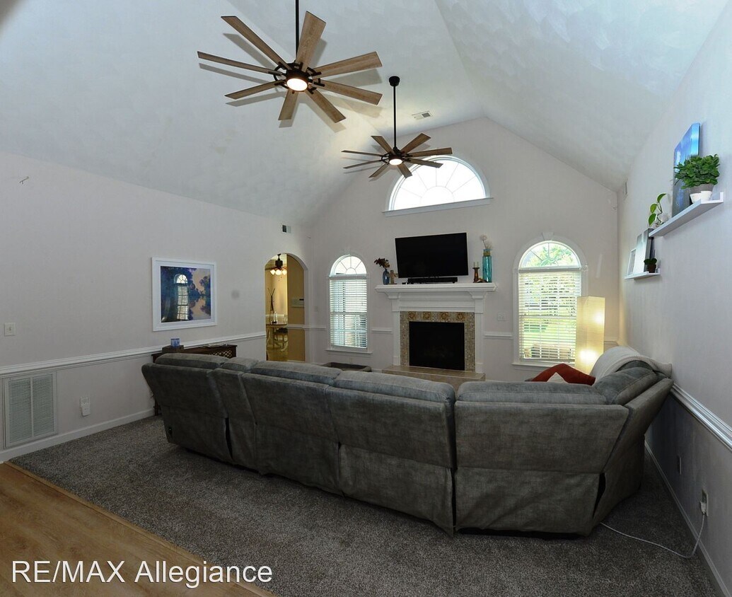Primary Photo - 4 br, 3.5 bath House - 1509 VANCE CIRCLE