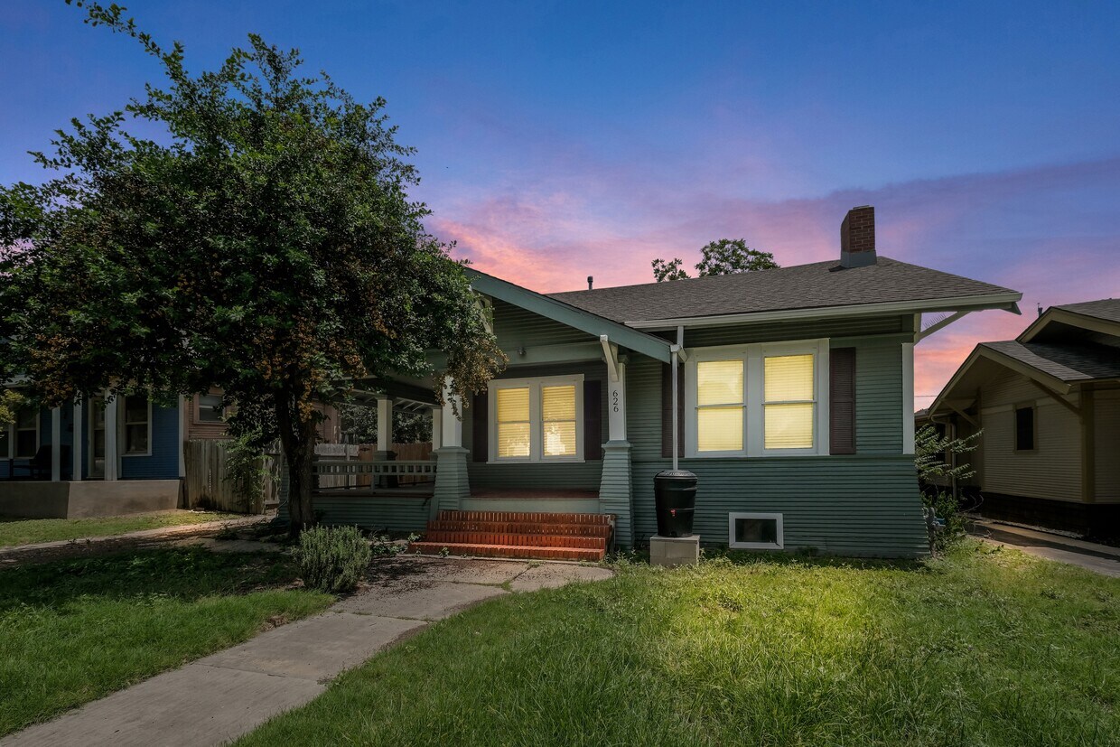 Foto principal - 626 W Summit Ave.