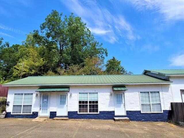 Foto principal - 109 E Quitman St