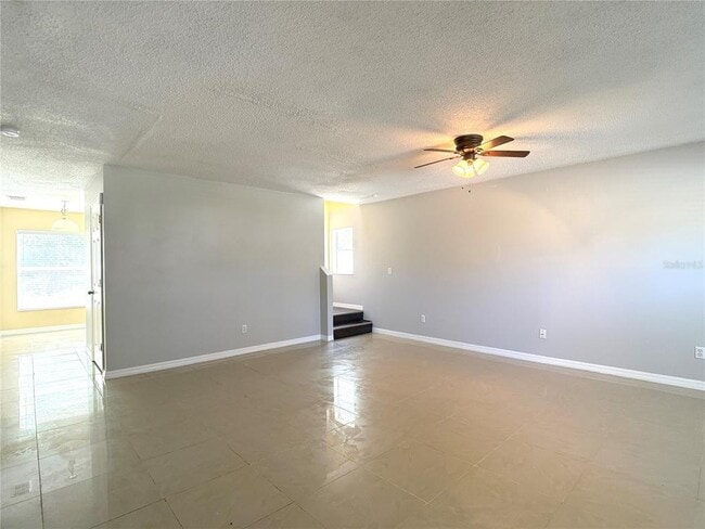 Building Photo - 781 Palmera St