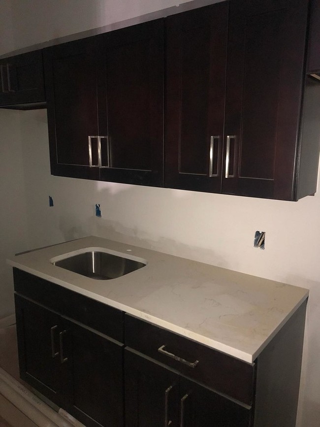 Interior Photo - 812 Clinton Ave
