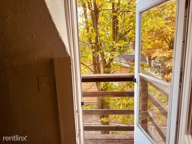 Building Photo - 1 br, 1 bath Duplex - 701 Lingle Ave 701 1...