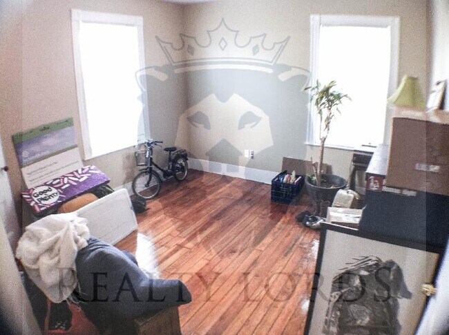 Building Photo - 19 Haskell St