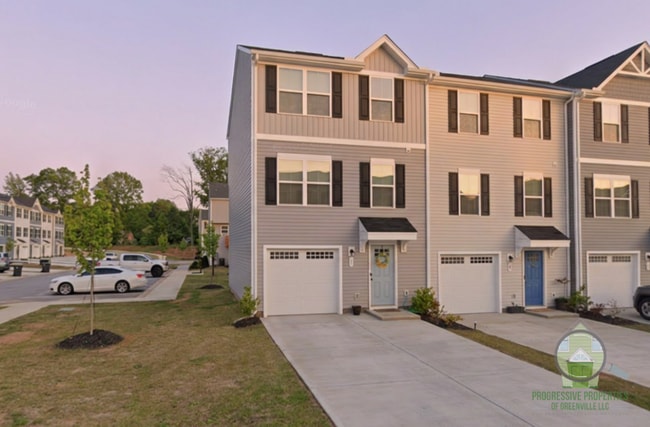 Photo - 1 High Pne Trl Townhome