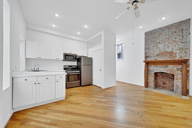 Foto del edificio - 316 Hudson St