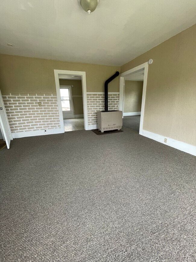 Foto del edificio - 1501 W Henley St