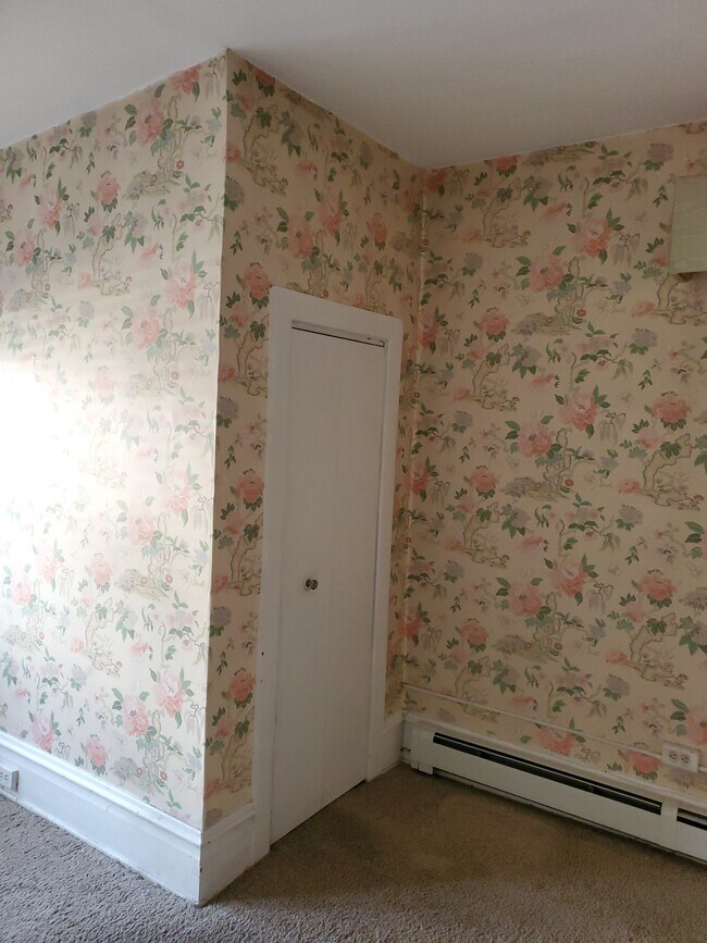 Building Photo - 520 N Front St