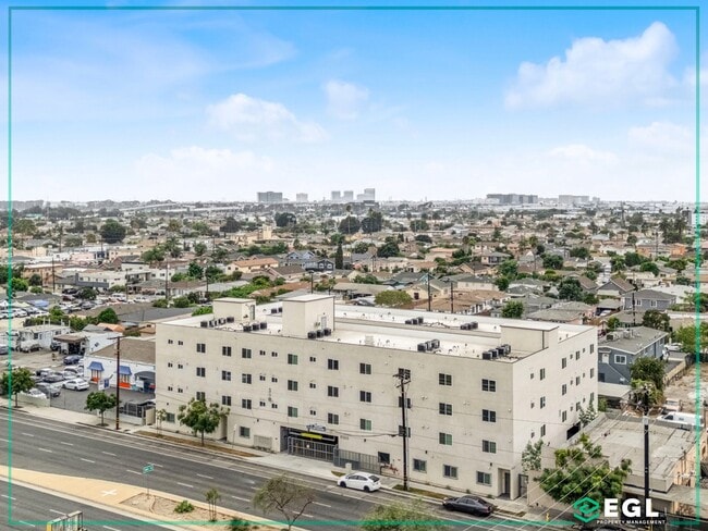 Building Photo - 1492