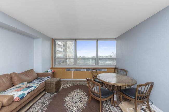 Building Photo - 1 bedroom in Chicago IL 60613
