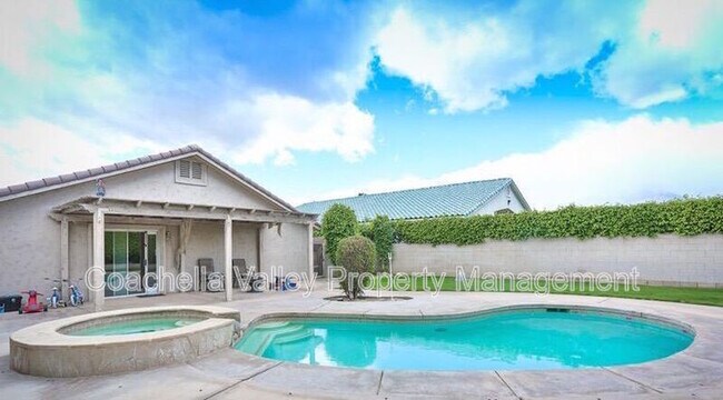 Foto del edificio - 68240 Marina Rd