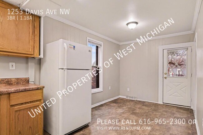 Foto del edificio - 1253 Davis Ave NW