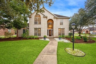 2109 Enchanted Lake Dr