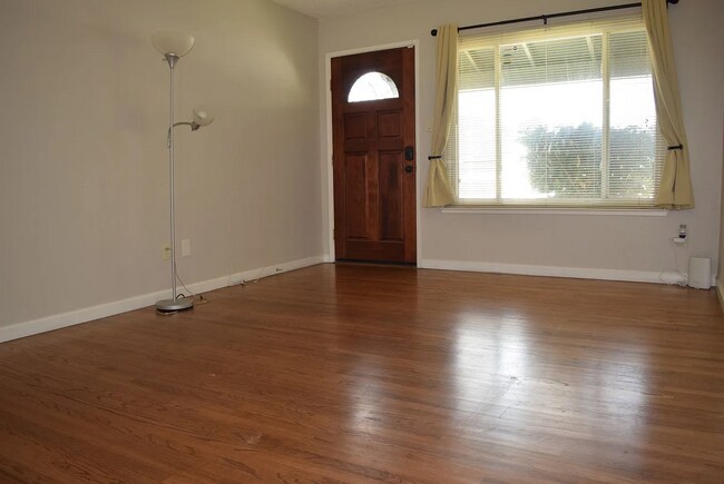 Foto del edificio - 2956 Terilyn St