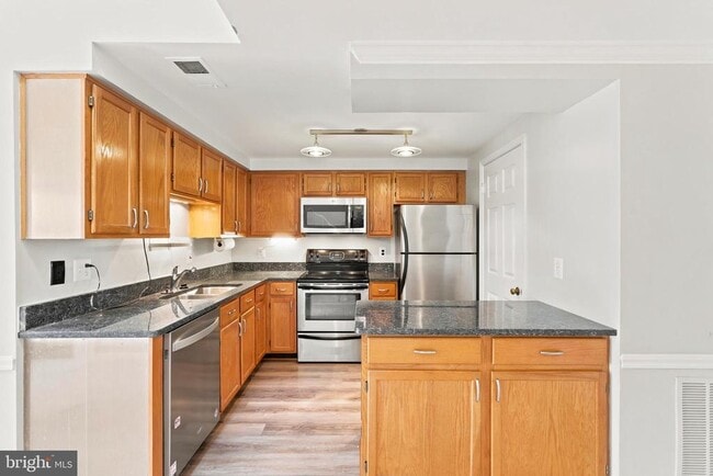 Building Photo - 12287 Wadsworth Way
