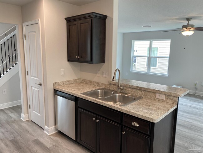 Foto del edificio - 354 Cardinal Cove Ct