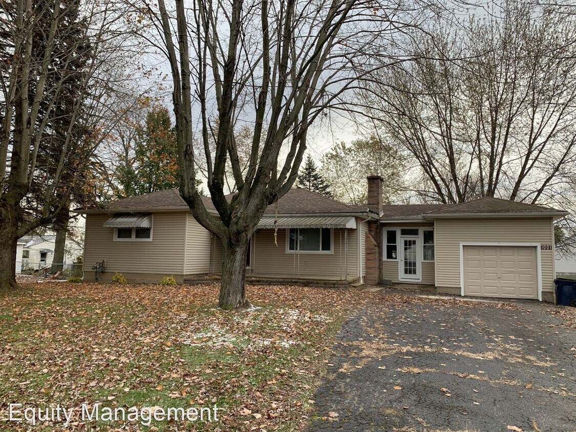 3 br, 2 bath House 1001 Logan House Rental in McDonald, OH