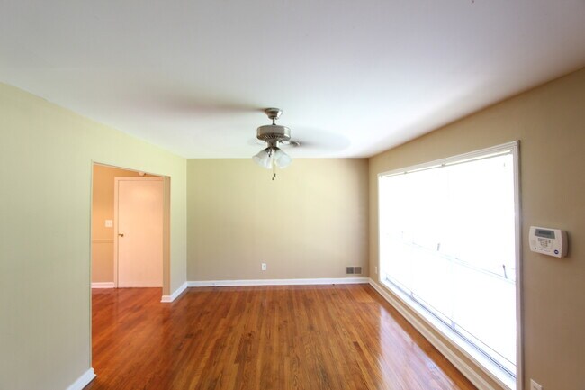 Foto del edificio - New On The Market!! Will not last long at ...