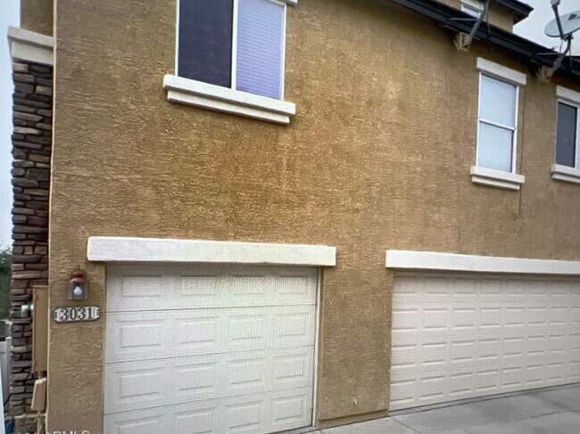 Foto del edificio - 3031 W Sand Flower Dr