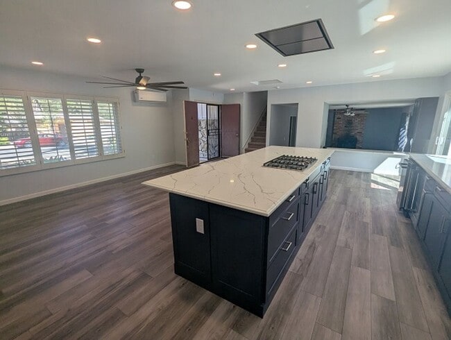 Building Photo - 2 Story - 4 Bedroom House w/pool in San Ca...