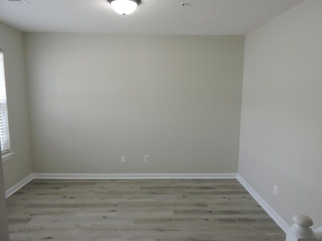 Foto del edificio - 237 Swaying Pine Ct