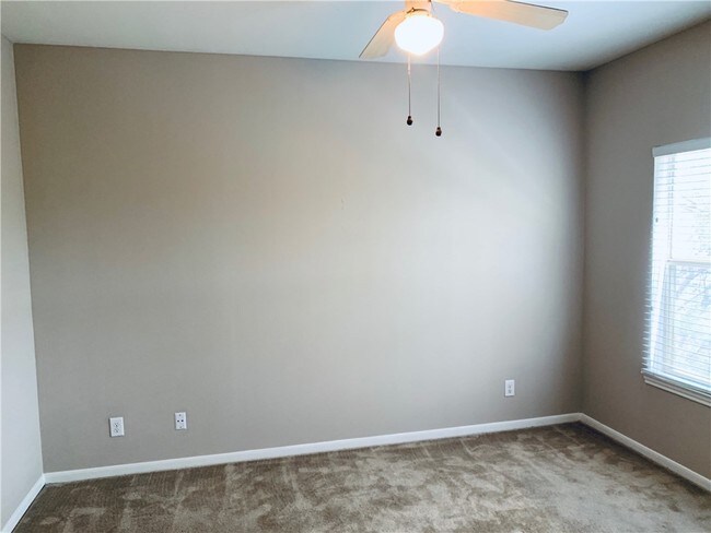 Building Photo - 6000-5 Shepherd Mountain Cove