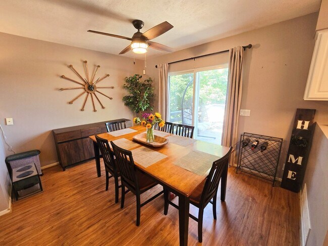 Foto del edificio - 7518 N 82nd Cir