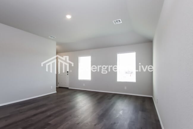 Foto del edificio - 2107 S Lakin Ln