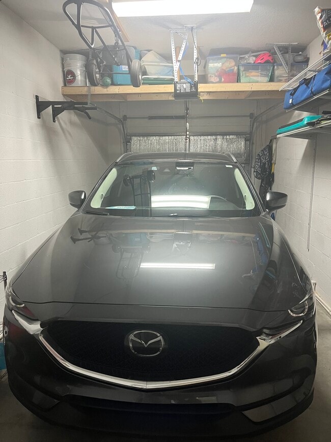 Building Photo - 2819 Lantern Hill Ave