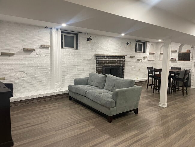 Livingroom - 110 Napoli Dr