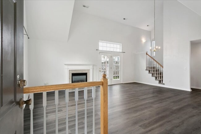 Building Photo - 3BR Townhouse | Main-Level Primary Suite | Gables at York County | Near Langley AFB & NASA