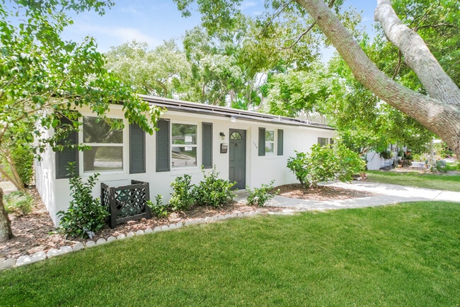 Building Photo - 174 Phoenetia Dr