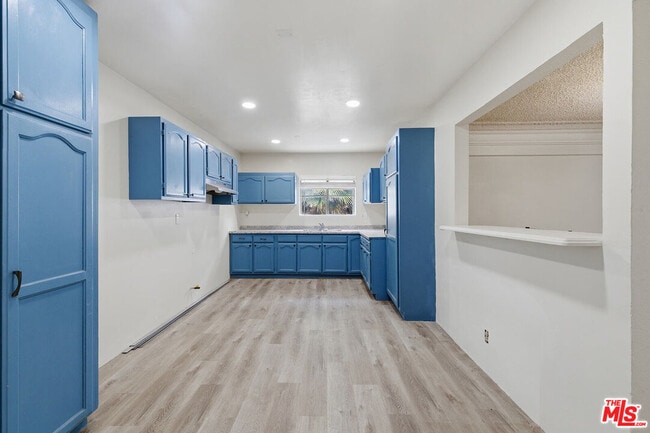 Foto del edificio - 6015 Brynhurst Ave