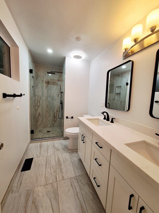 Baño principal - 13454 95th Ave NE